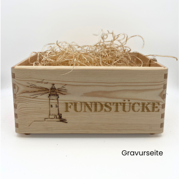 Holzkiste Fundstücke