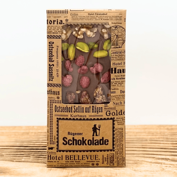 Milk chocolate with with nut/almond mix
